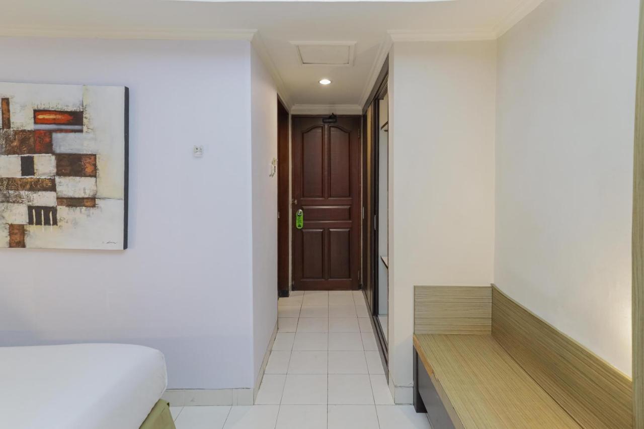 Urbanview Hotel Taman Suci Denpasar  Exterior photo