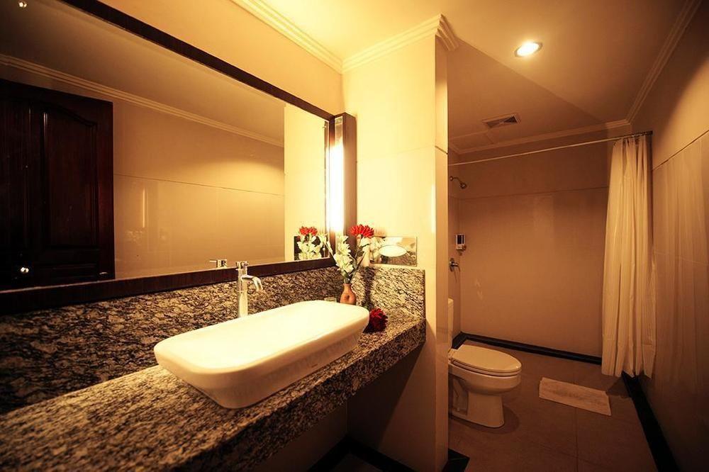 Urbanview Hotel Taman Suci Denpasar  Room photo